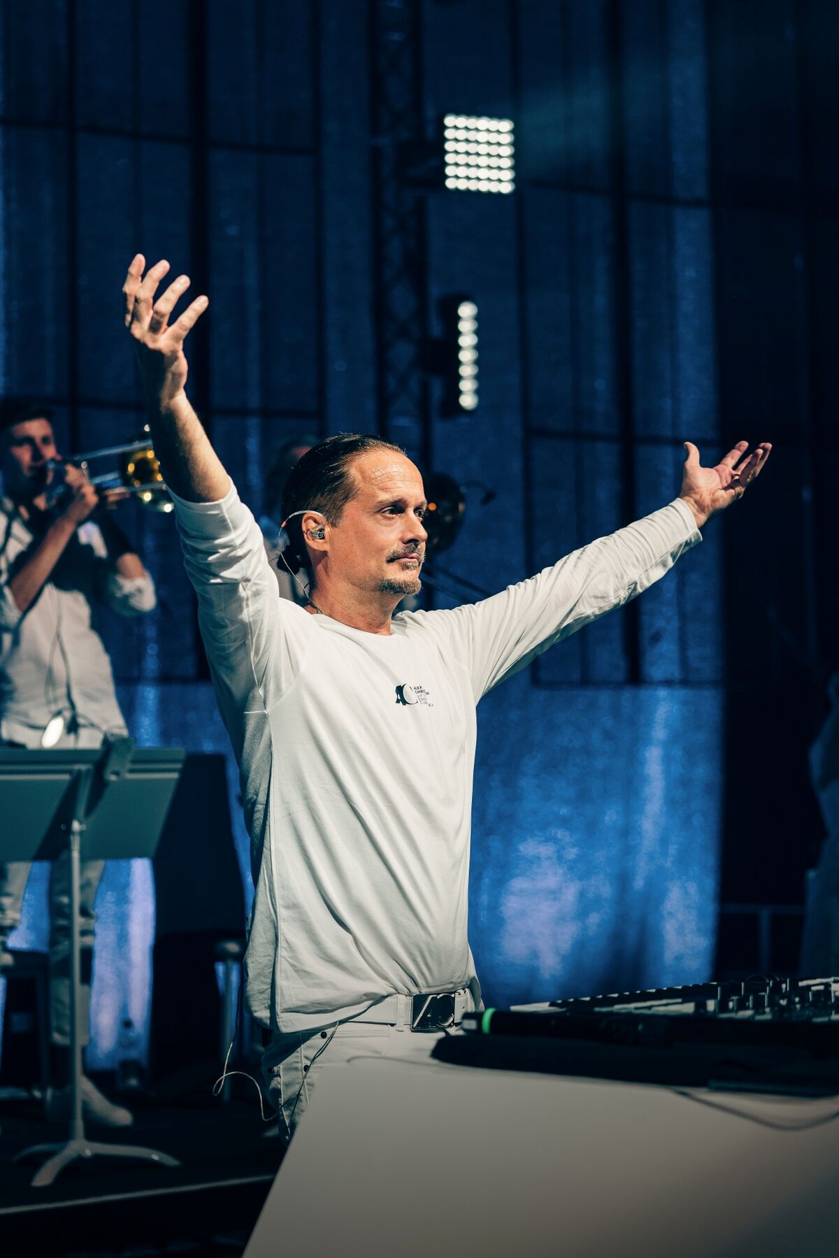 Titelbild Alex Christensen & Friends